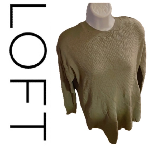LOFT Sweater 💚 - Picture 1 of 13
